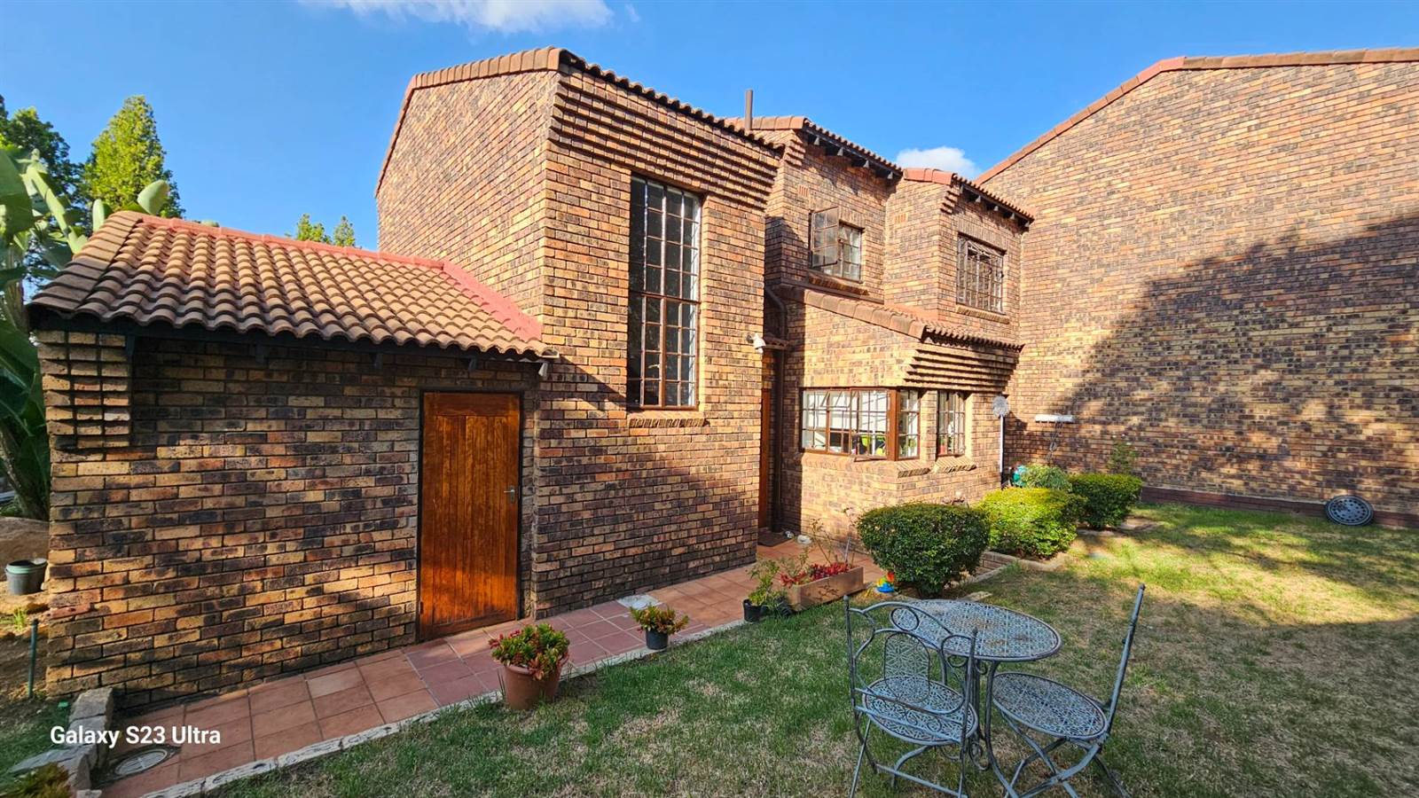 3 Bed Townhouse in Lonehill photo number 4