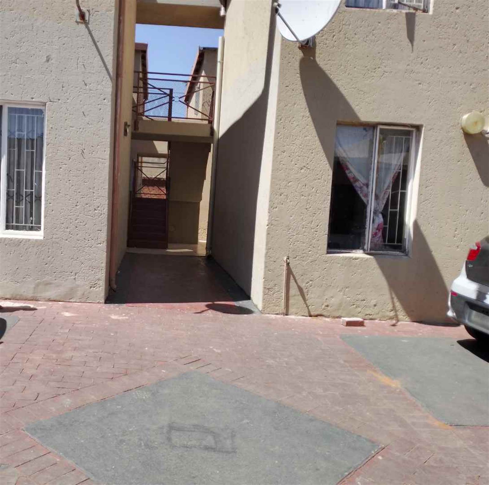 3 Bed Townhouse in Turffontein photo number 14
