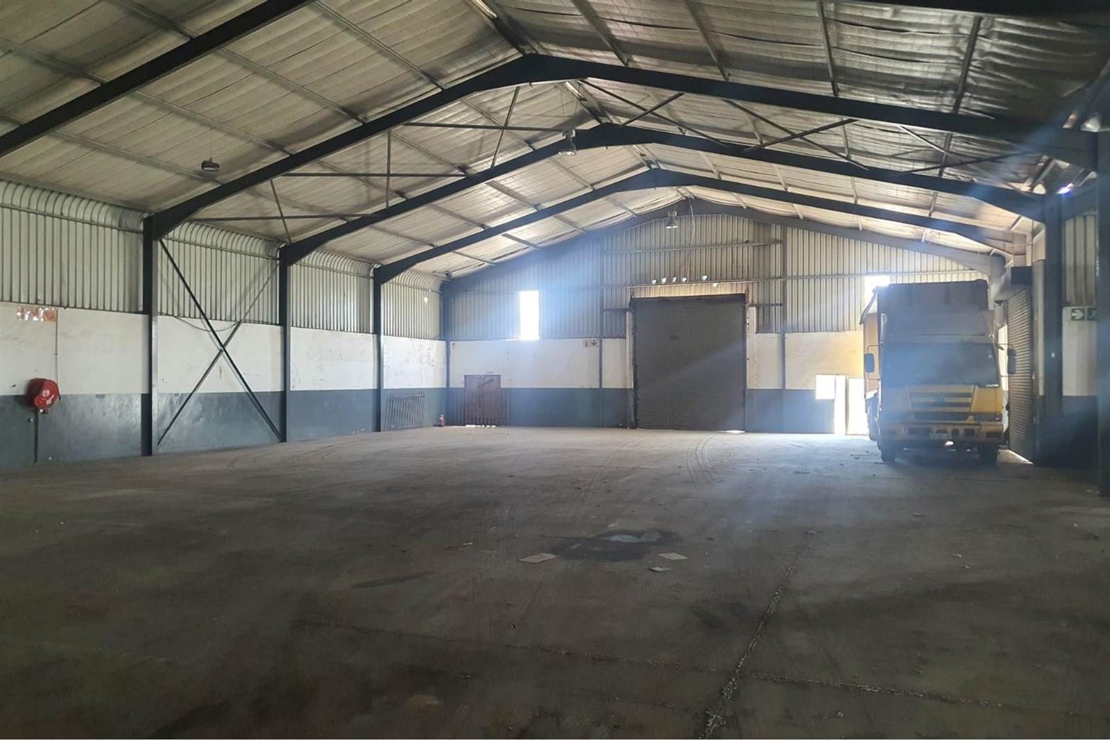2400  m² Industrial space in Markman Industrial photo number 5