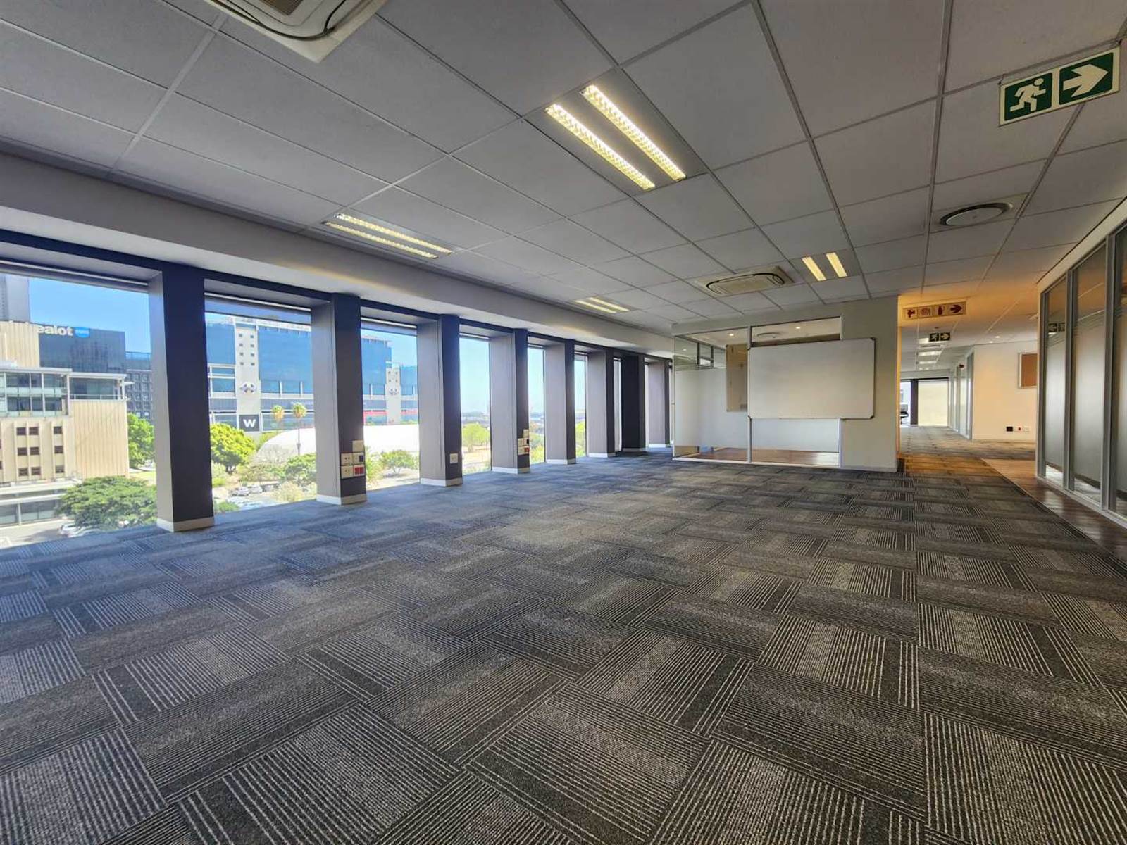 765  m² Office Space in Cape Town City Centre photo number 17