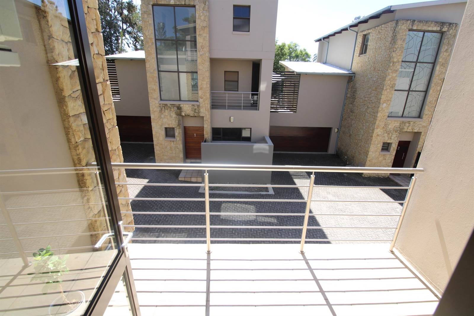 3 Bed Townhouse in Rivonia photo number 20