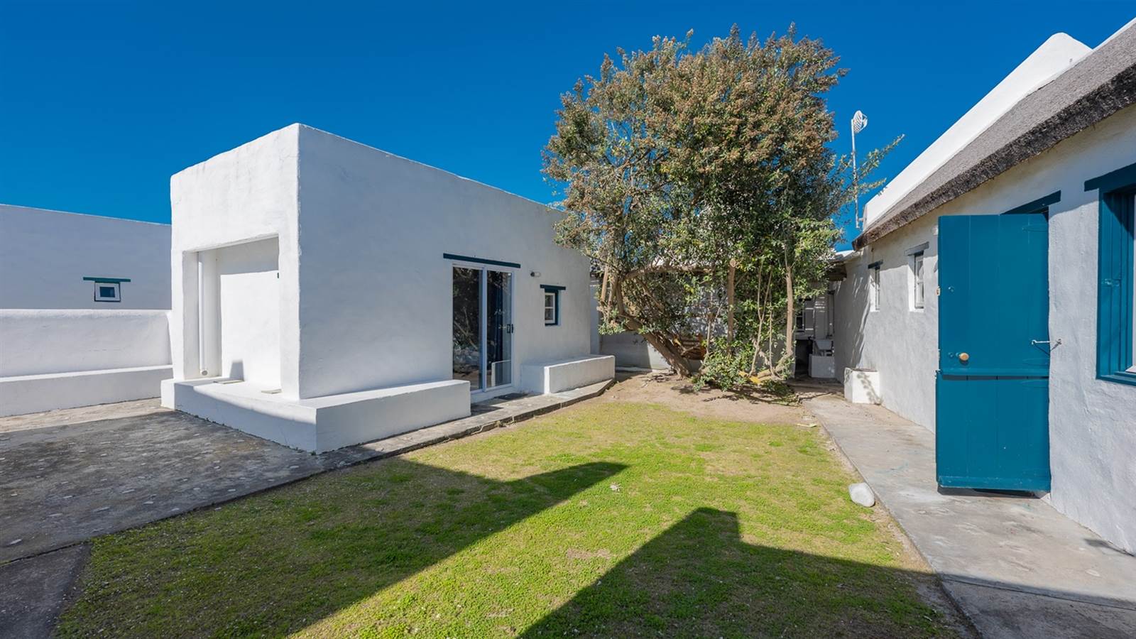 6 Bed House in Struisbaai photo number 15