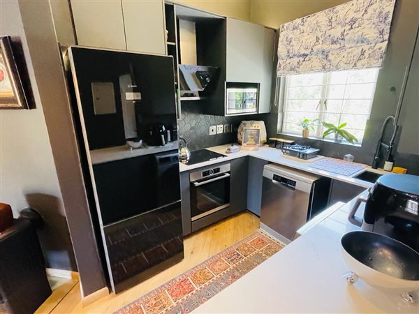 2 Bed Apartment in Melrose North