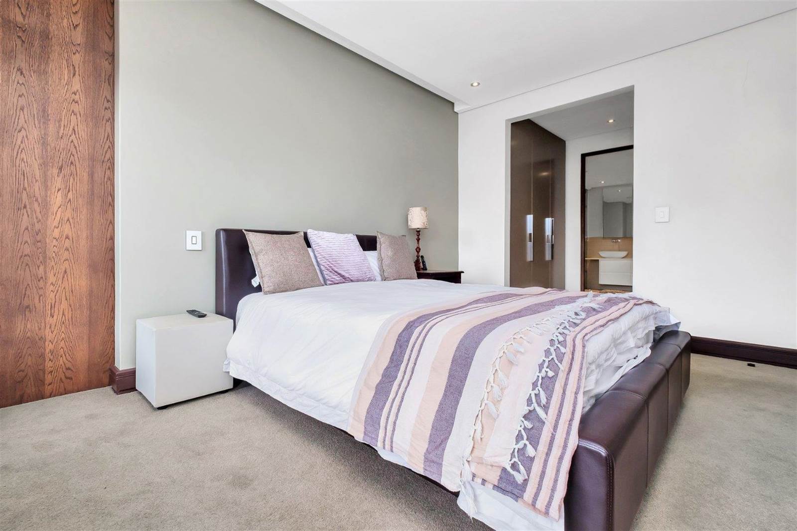 1 Bed Apartment in Melrose Arch photo number 10