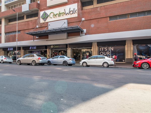 382 m² Retail Space 382 m² Retail Space