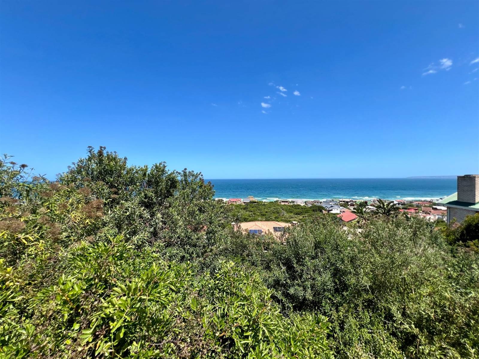 938 m² Land available in Outeniqua Strand photo number 4