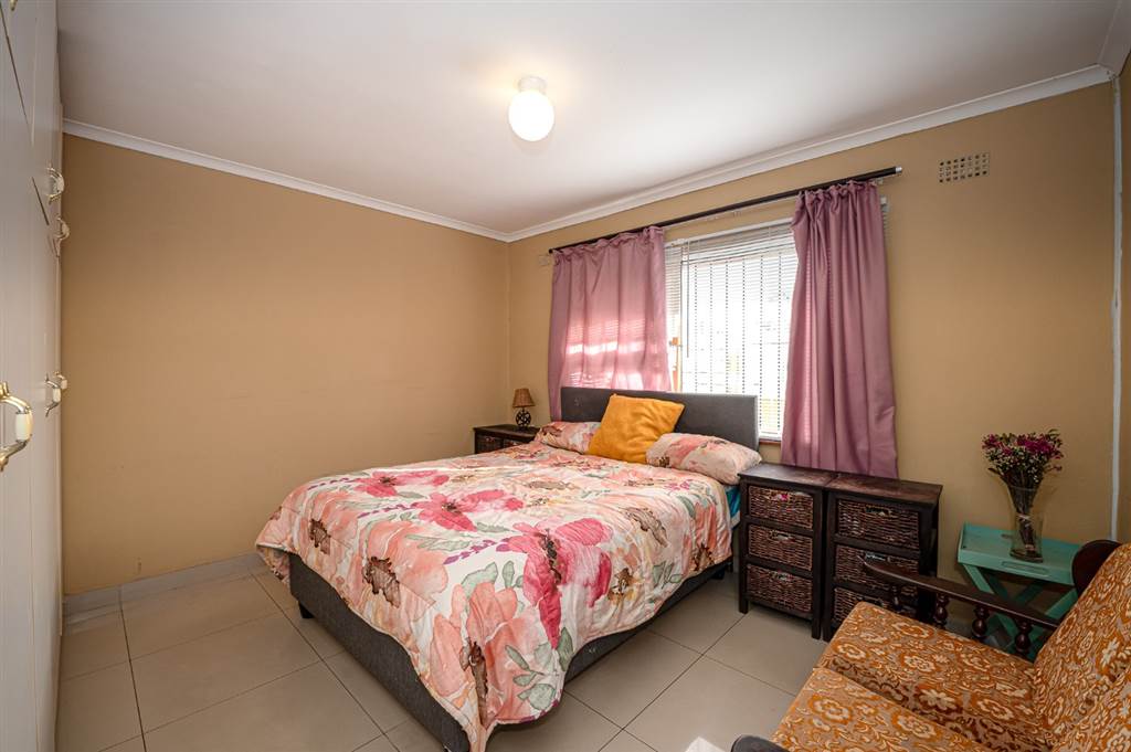 4 Bed House in Glenhaven photo number 11