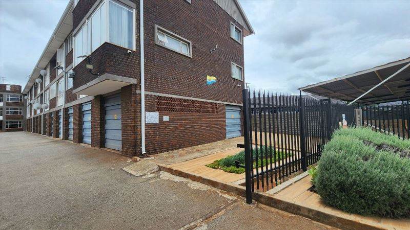 1 Bed Apartment in Rhodesfield photo number 1
