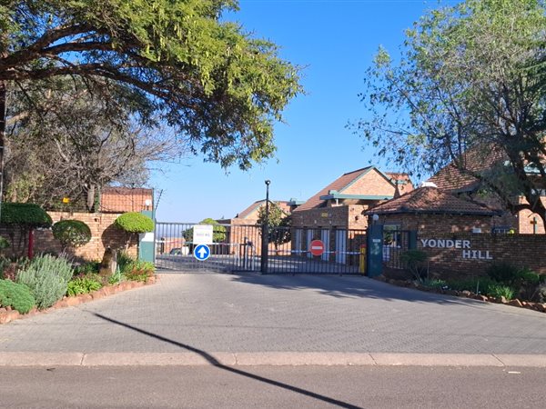 1 Bedroom Townhouse 1 Bedroom Townhouse
