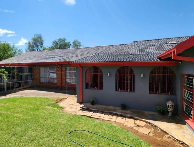 4 Bed House in Uitsig photo number 24