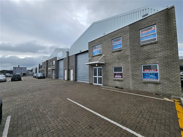 651  m² Industrial space