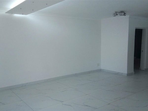 Bachelor apartment in New Town Centre