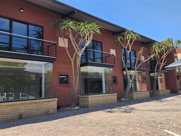 1 386  m² Commercial space