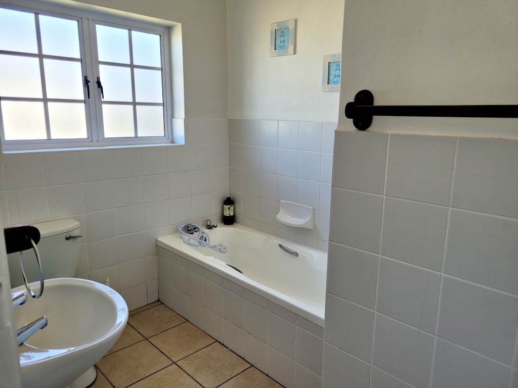 2 Bed House in Agulhas photo number 15