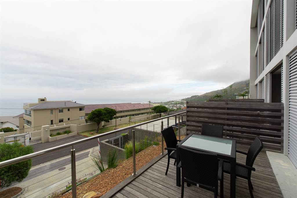 2 Bed Apartment in Camps Bay photo number 11