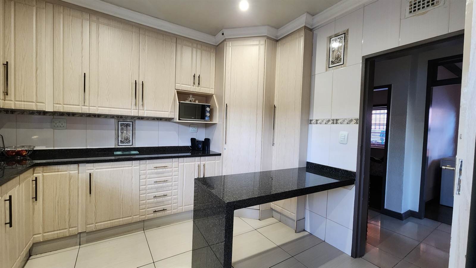 4 Bed House in Actonville photo number 8