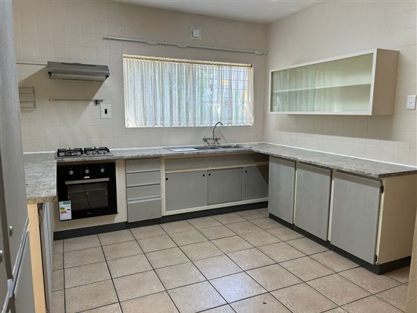 3 Bedroom Townhouse 3 Bedroom Townhouse