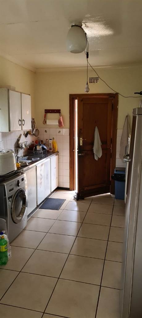3 Bed House in Ventersdorp photo number 5