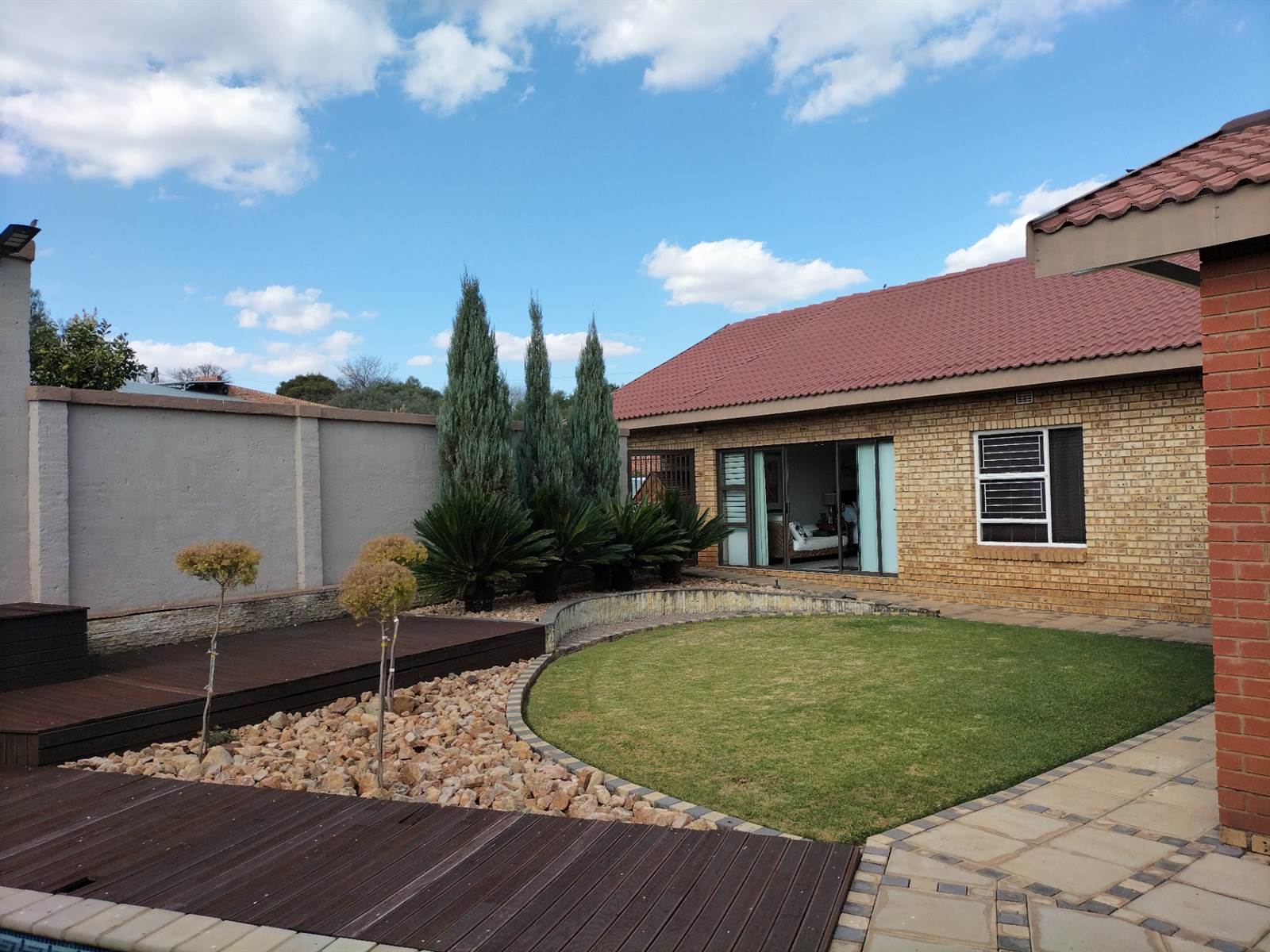 4 Bed House in Vaalpark photo number 25