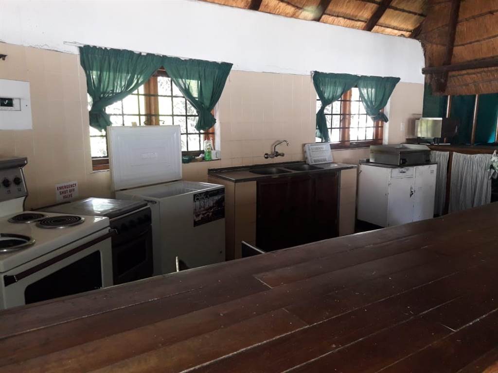663  m² Commercial space in Louis Trichardt photo number 12