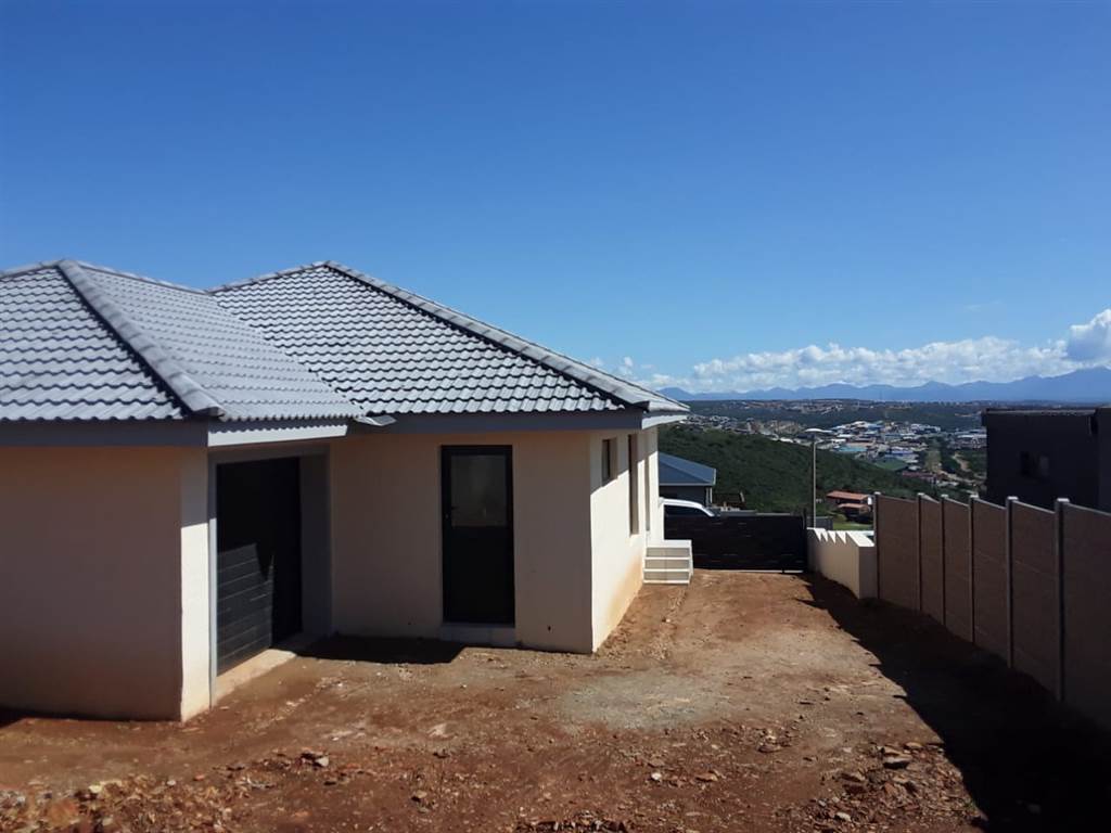 3 Bed House in Mossel Bay photo number 1