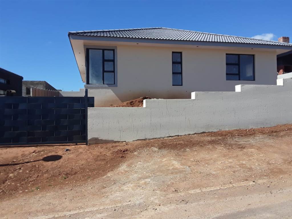 3 Bed House in Mossel Bay photo number 16