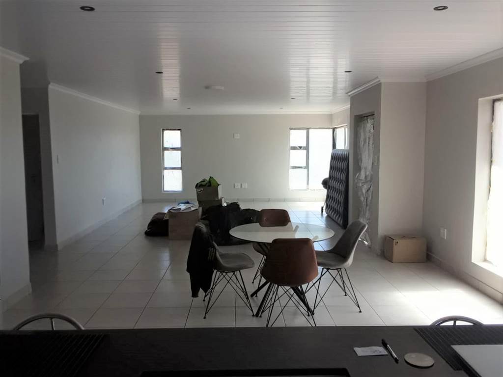 3 Bed House in Mossel Bay photo number 7