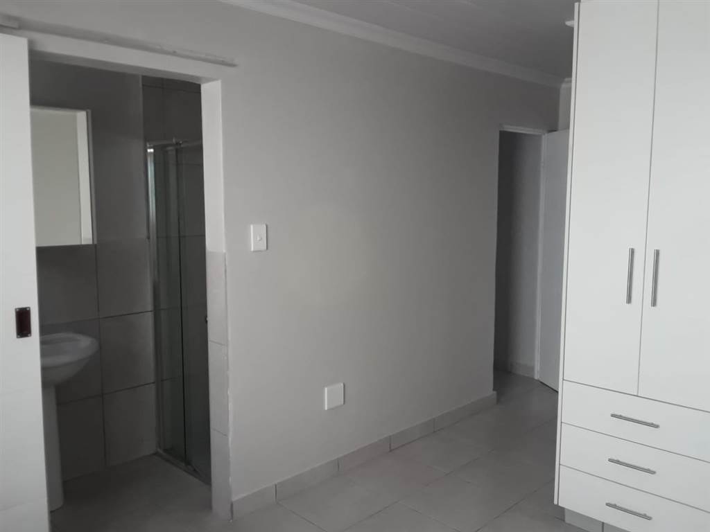 3 Bed House in Mossel Bay photo number 13