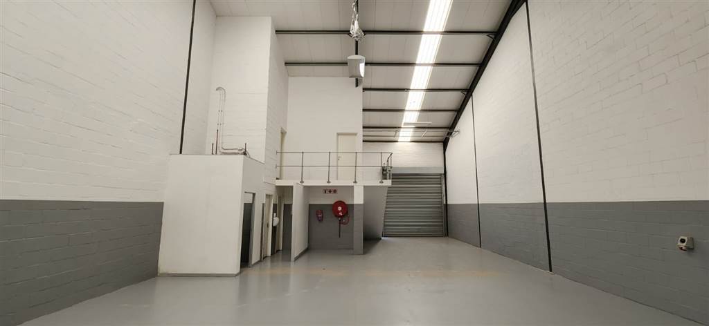 165.5  m² Industrial space in Paarl photo number 2