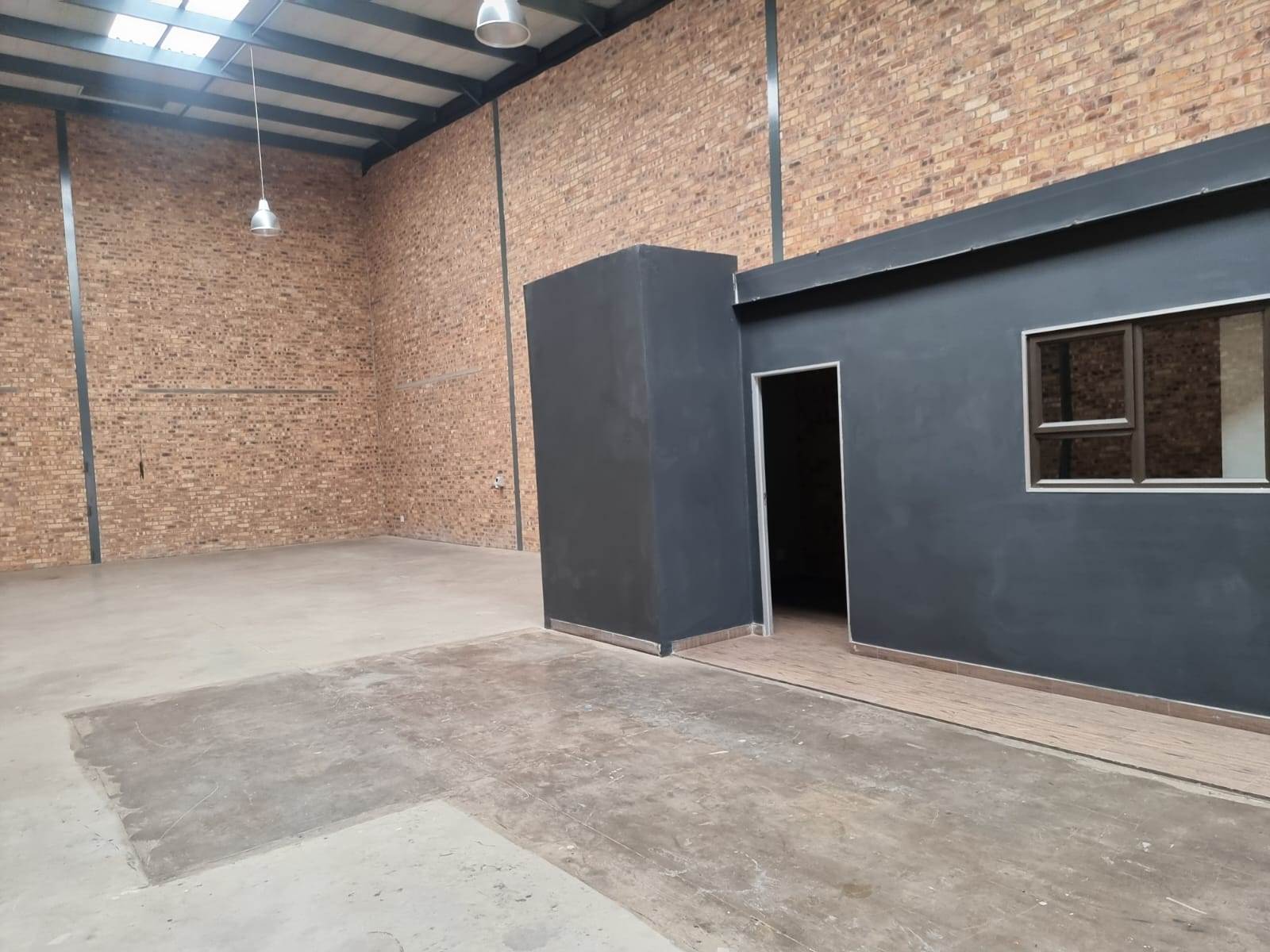 242  m² Industrial space in Willow Park Manor photo number 1