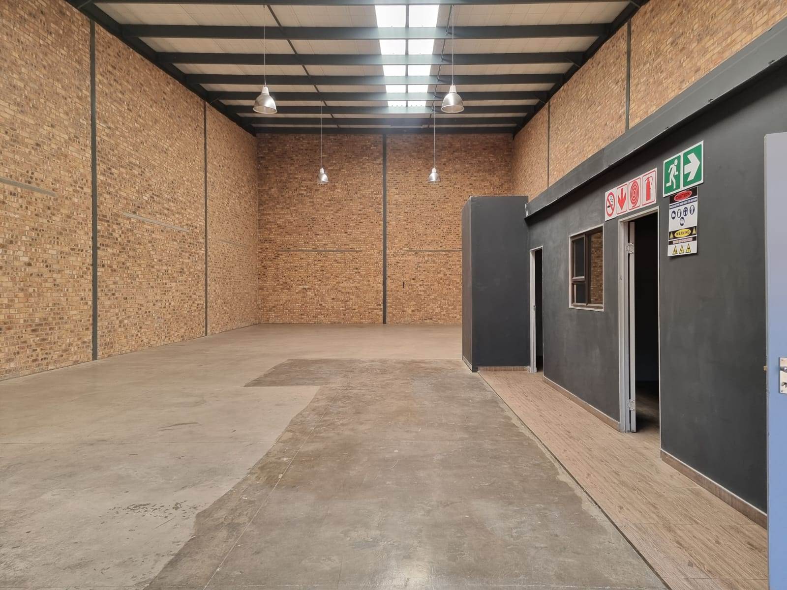 242  m² Industrial space in Willow Park Manor photo number 5