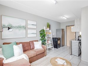 2 Bed Apartment in Vosloorus