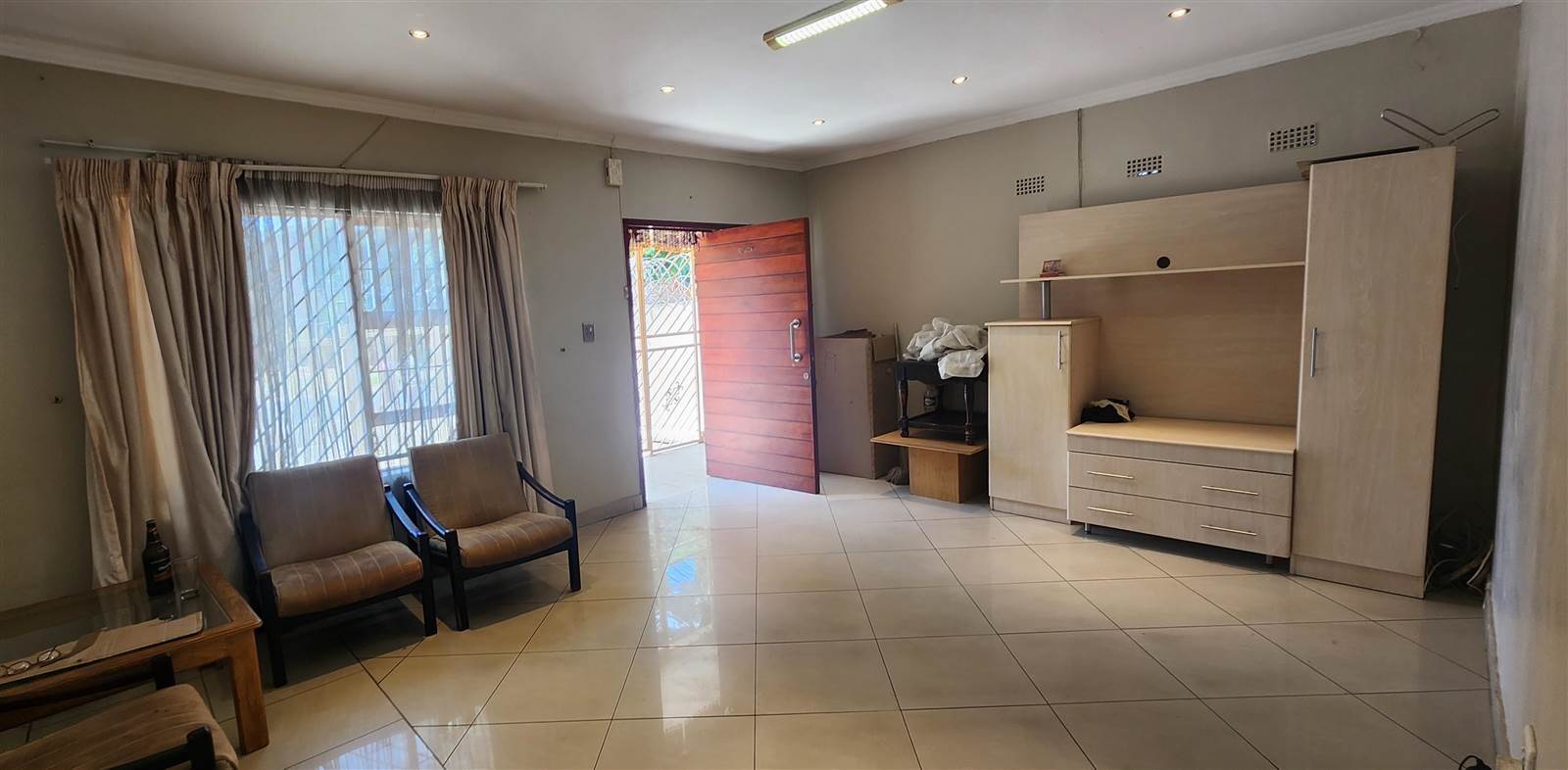 7 Bed House in Laudium photo number 19
