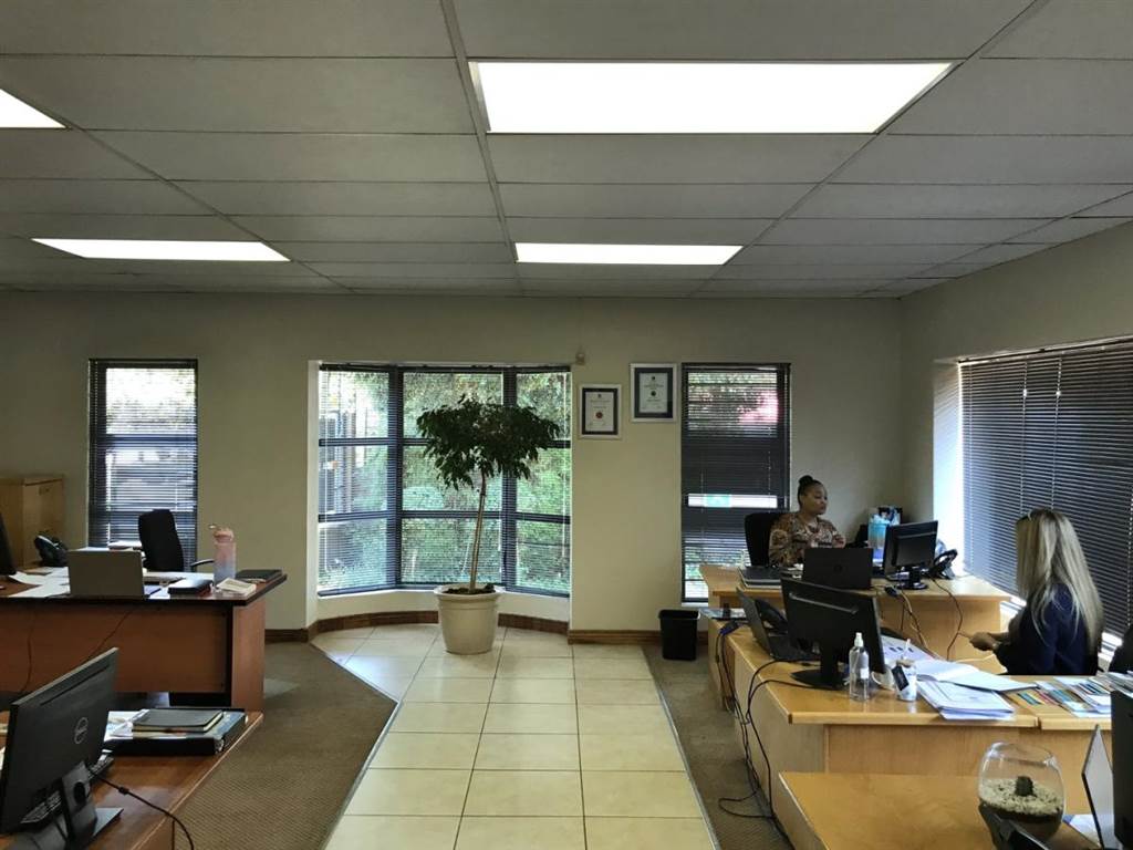 681  m² Office Space in Bedfordview photo number 12