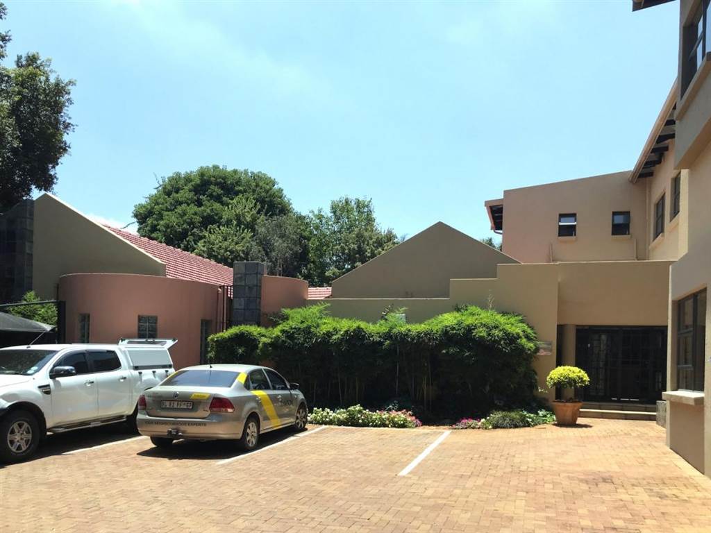 681  m² Office Space in Bedfordview photo number 4