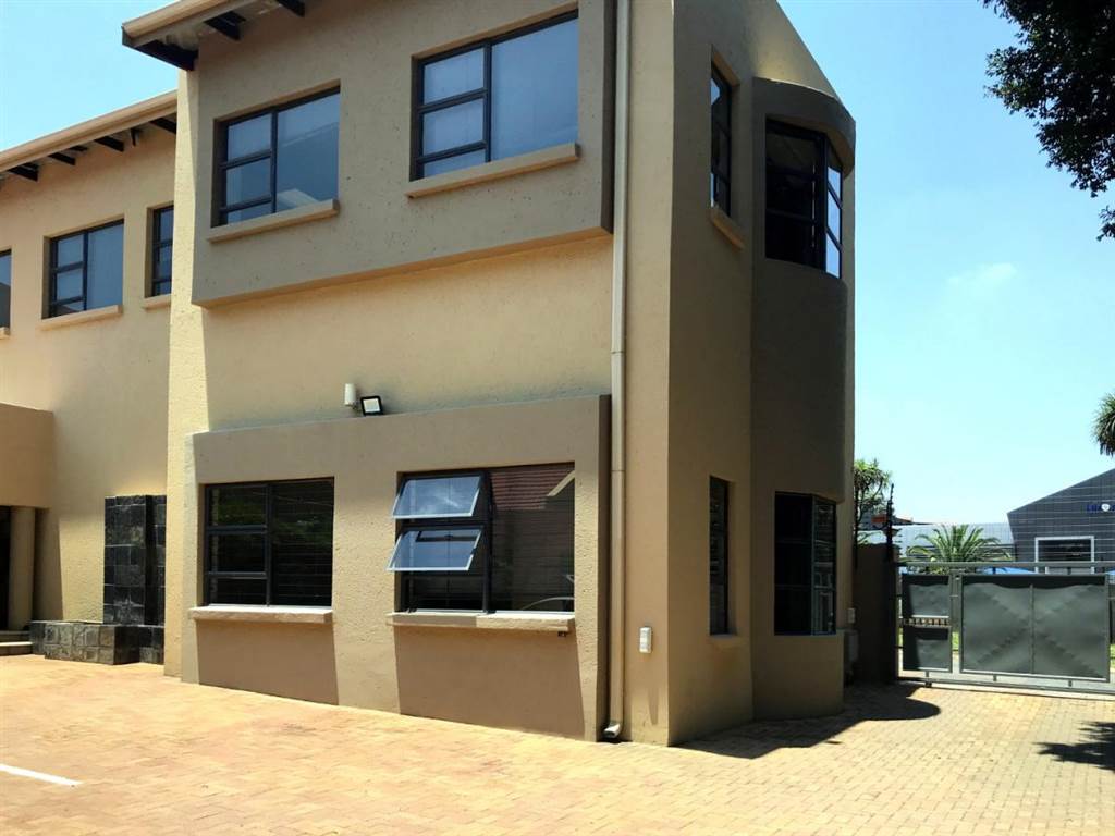 681  m² Office Space in Bedfordview photo number 3