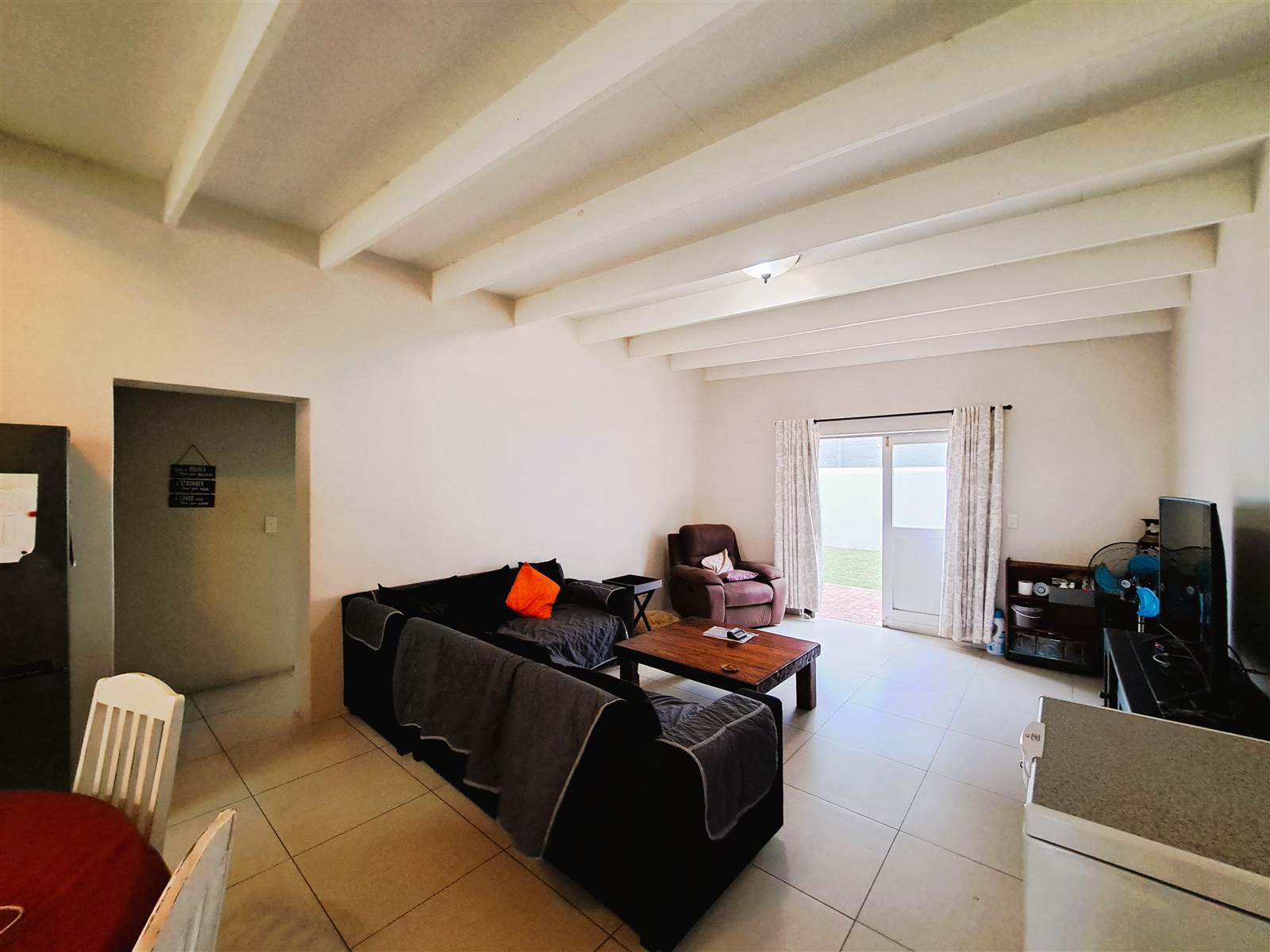 3 Bed Townhouse in Bredasdorp photo number 9