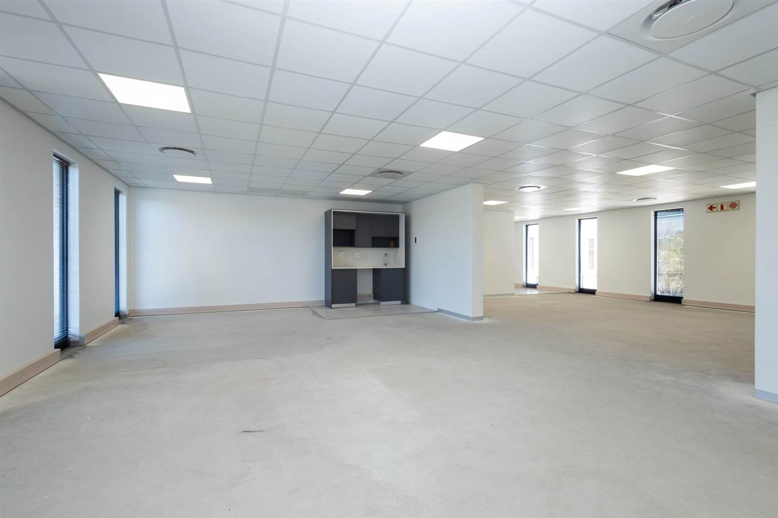 142  m² Commercial space in Wellway Park photo number 5