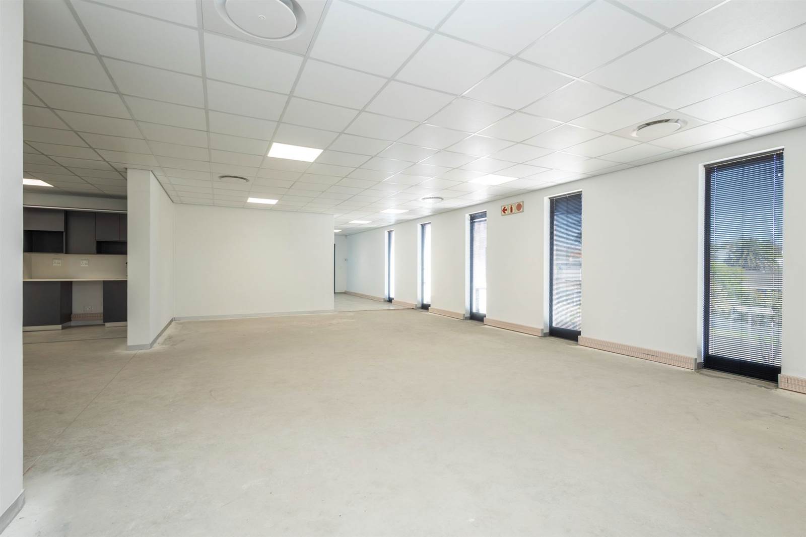 142  m² Commercial space in Wellway Park photo number 10