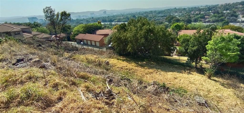 1745 m² Land available in Waterkloof Park photo number 1