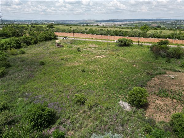 3 ha Land available in Chartwell