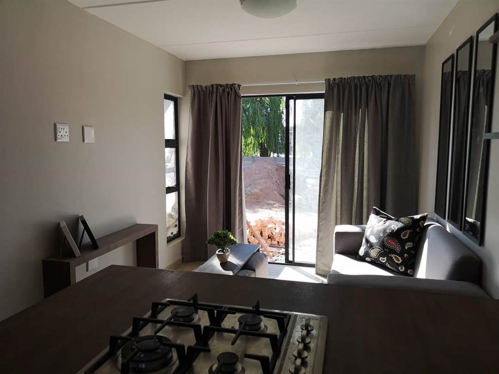 1 Bed Flat in Trichardt photo number 2