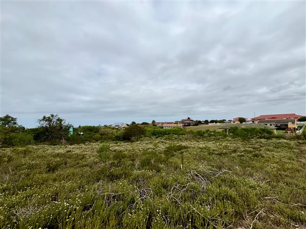 848 m² Land available in Jeffreys Bay