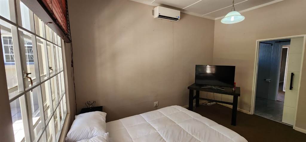 3 Bed House in Upington photo number 26