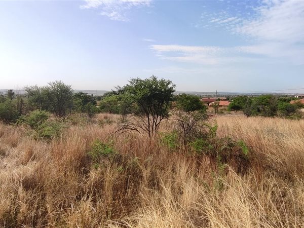 874 m² Land available in Doringkruin