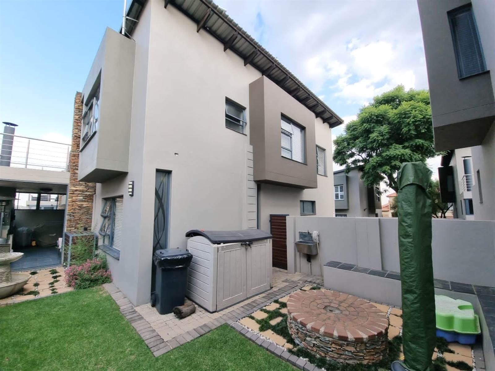 4 Bed Townhouse in Glen Marais photo number 5