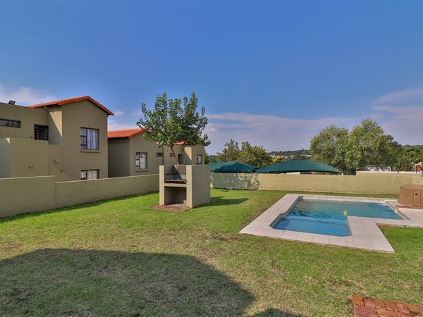 2 Bedroom Townhouse 2 Bedroom Townhouse