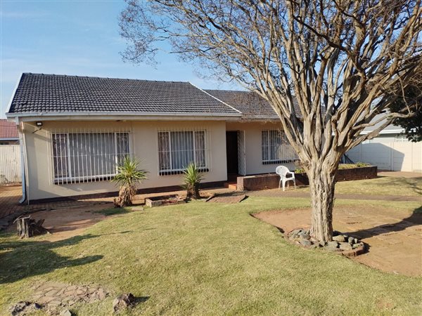3 Bedroom House 3 Bedroom House