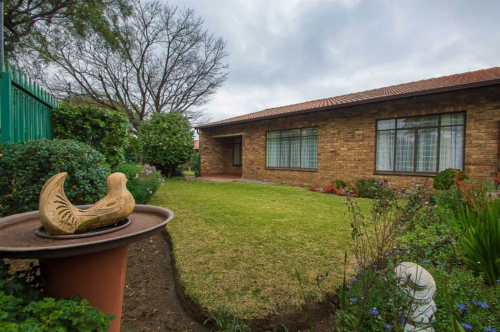 2 Bed Townhouse in Ontdekkers Park photo number 10
