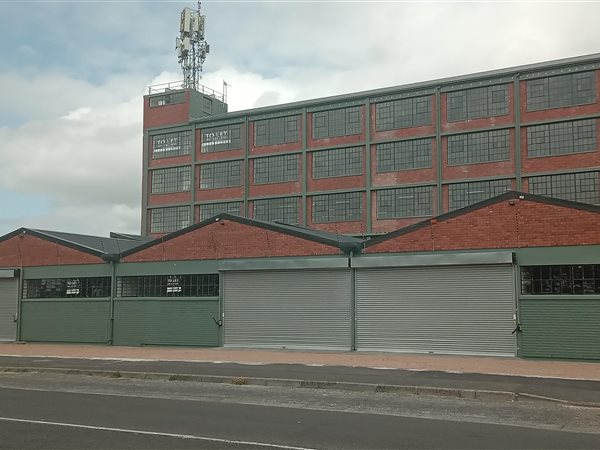 319  m² Industrial space